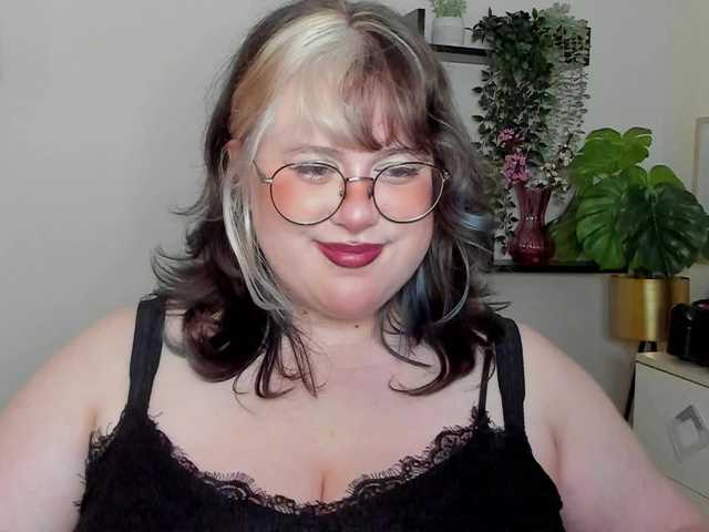 OpheliaLush live cam on BongaCams