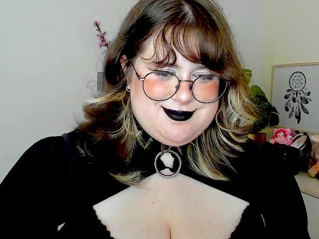 OpheliaLush live cam on BongaCams