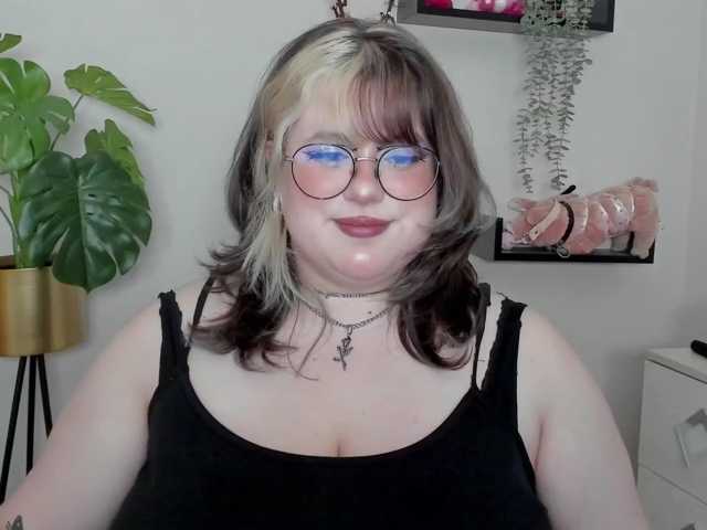 OpheliaLush live cam on BongaCams