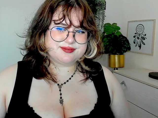 OpheliaLush live cam on BongaCams