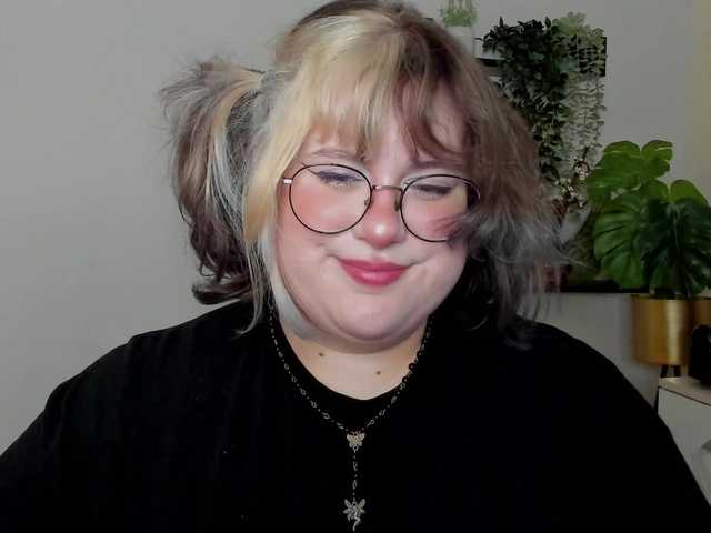 OpheliaLush live cam on BongaCams