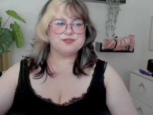 OpheliaLush live cam on BongaCams