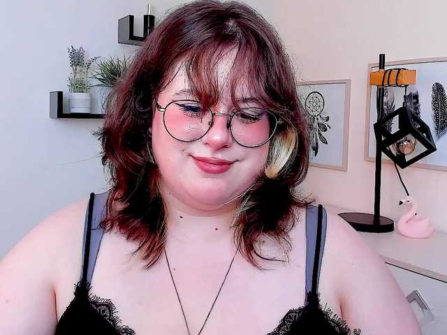 OpheliaLush live webcam show
