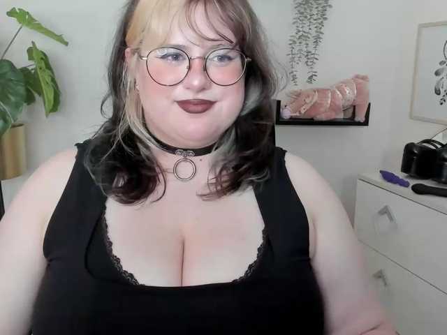 OpheliaLush live cam on BongaCams