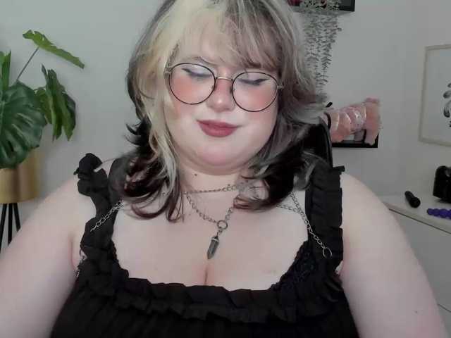 OpheliaLush live cam on BongaCams