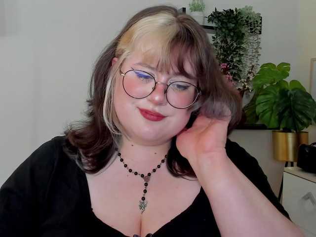 OpheliaLush live cam on BongaCams