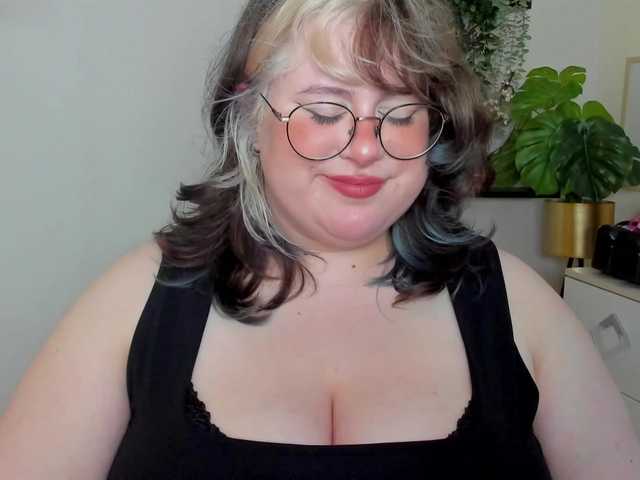 OpheliaLush live cam on BongaCams