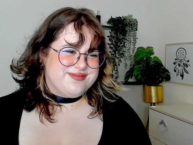 OpheliaLush live cam on BongaCams