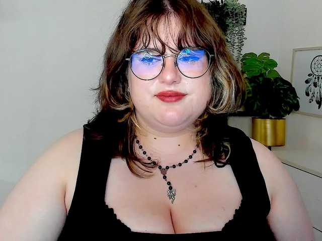 OpheliaLush live cam on BongaCams