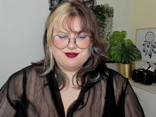 OpheliaLush live cam on BongaCams
