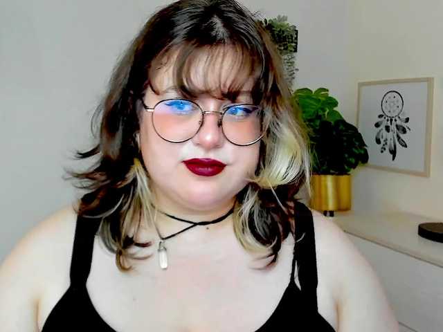 OpheliaLush live cam on BongaCams