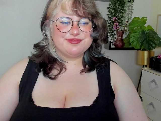 OpheliaLush live cam on BongaCams