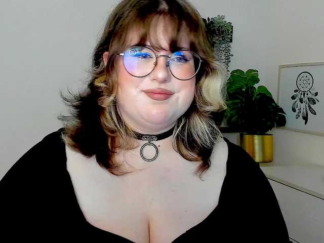 OpheliaLush live cam on BongaCams