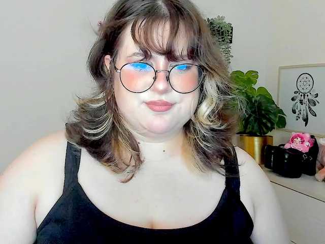 OpheliaLush live cam on BongaCams