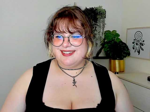 OpheliaLush live cam on BongaCams