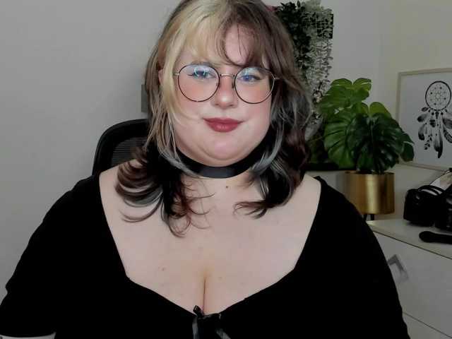 OpheliaLush live cam on BongaCams