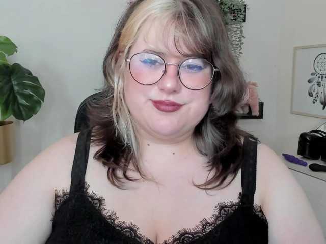 OpheliaLush live cam on BongaCams
