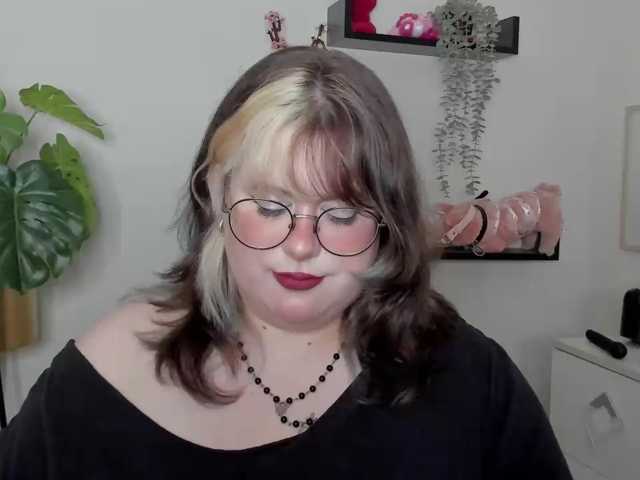 OpheliaLush live cam on BongaCams