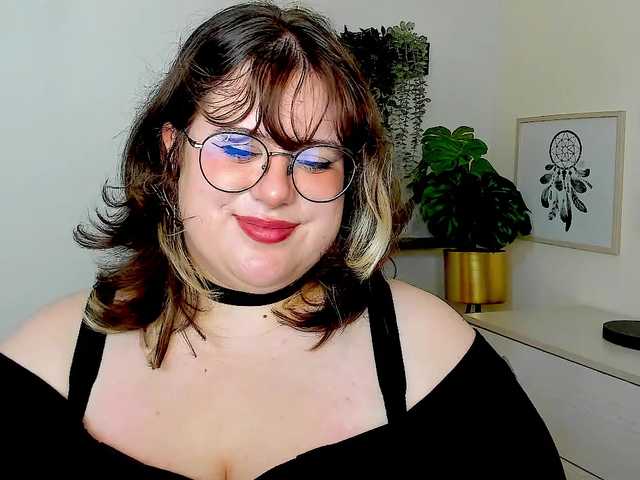OpheliaLush live cam on BongaCams