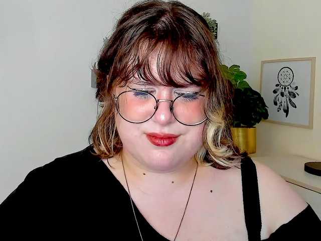 OpheliaLush live cam on BongaCams