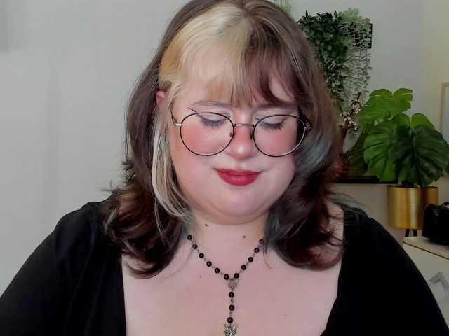 OpheliaLush live cam preview