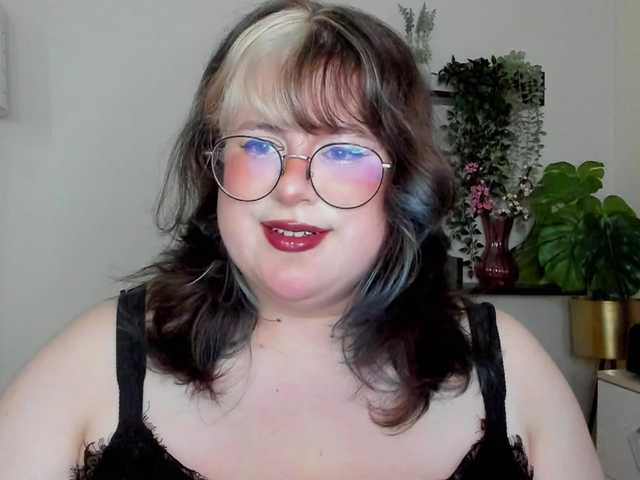 OpheliaLush live cam on BongaCams