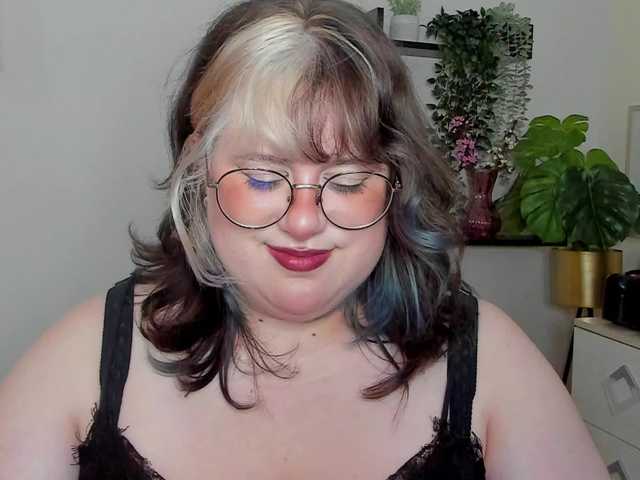OpheliaLush live cam on BongaCams