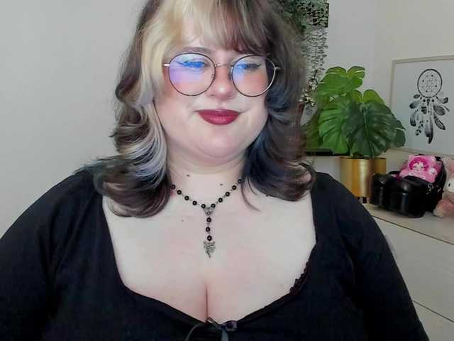 OpheliaLush live cam on BongaCams
