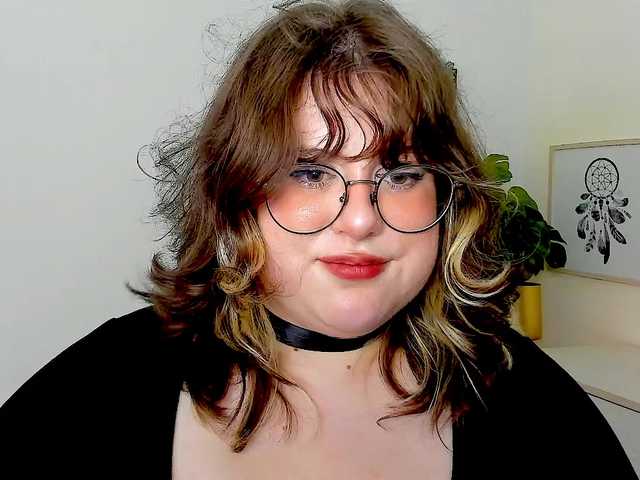 OpheliaLush live cam on BongaCams