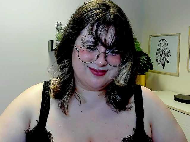 OpheliaLush live cam on BongaCams