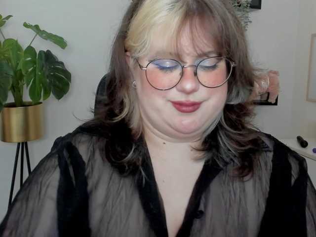 OpheliaLush, en directo ahora en BongaCams