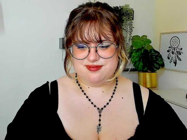 OpheliaLush live cam on BongaCams
