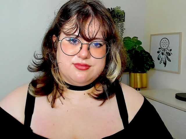 OpheliaLush live cam on BongaCams