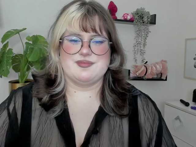 OpheliaLush live cam on BongaCams