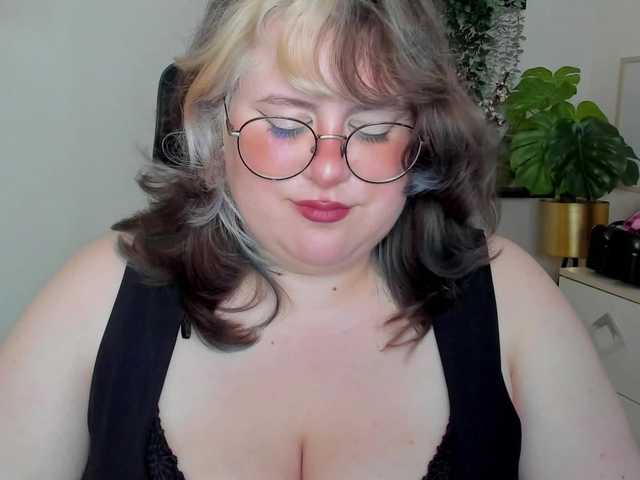OpheliaLush live cam on BongaCams