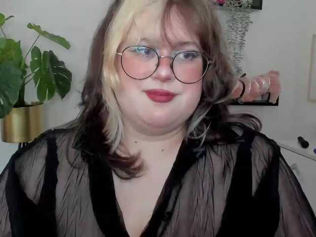 OpheliaLush live cam on BongaCams