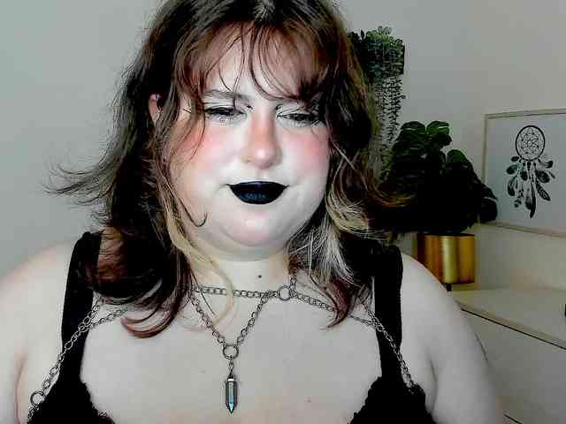 OpheliaLush webcam