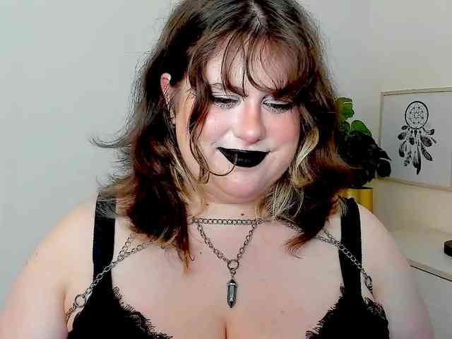 OpheliaLush webcam