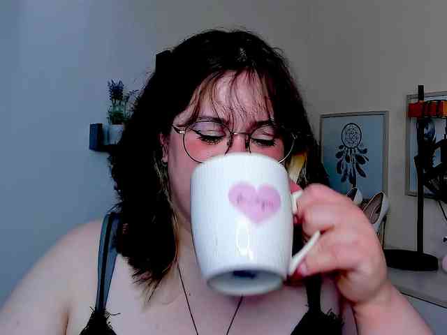 OpheliaLush webcam