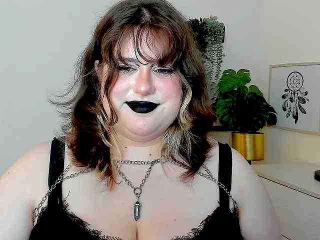 OpheliaLush webcam