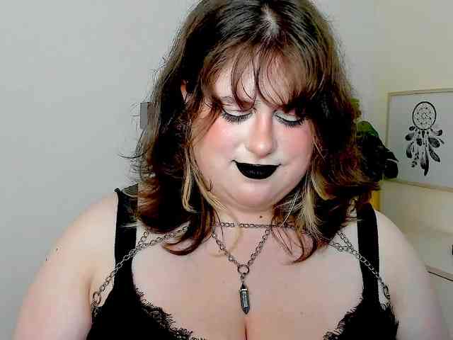 OpheliaLush webcam