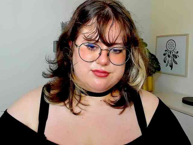 OpheliaLush Live Webcam on BongaCams