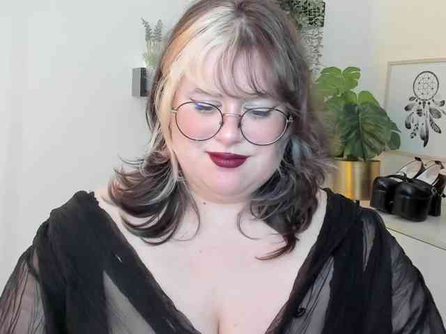 ophelialush's live room