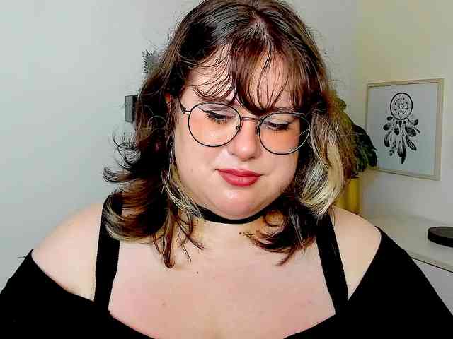 OpheliaLush Live Webcam on BongaCams