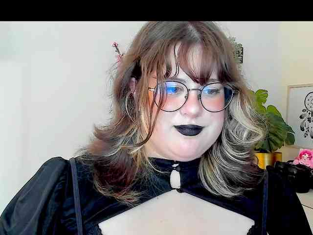 OpheliaLush webcam