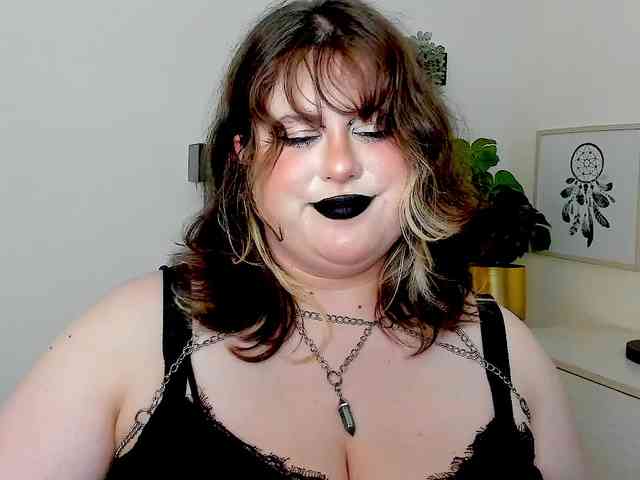 OpheliaLush webcam