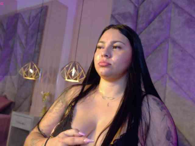 Emiily-Cooper webcam