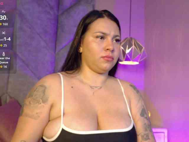 Emiily-Cooper