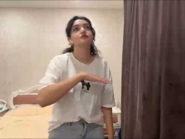 Izabel live webcam show