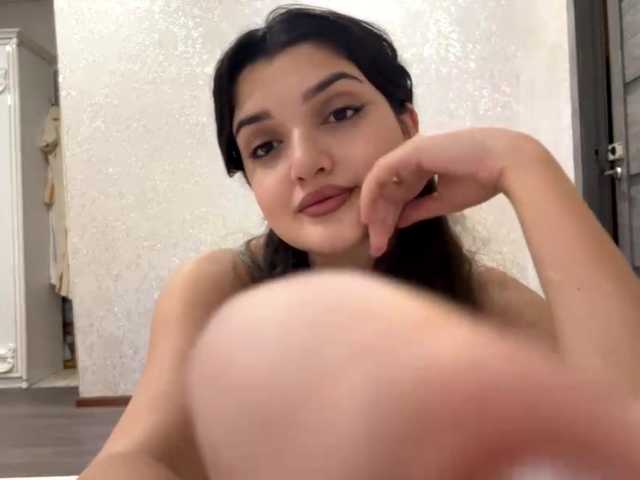 Izabel live webcam show